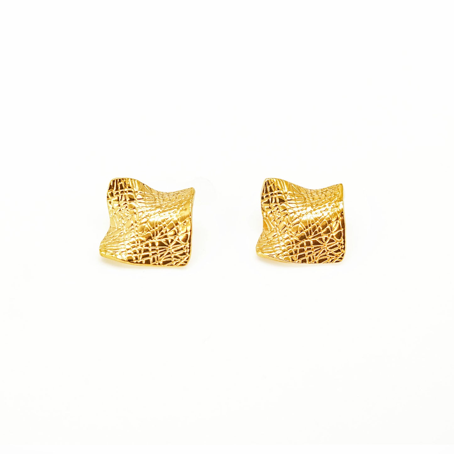 Leaf Pattern Gold Earrings