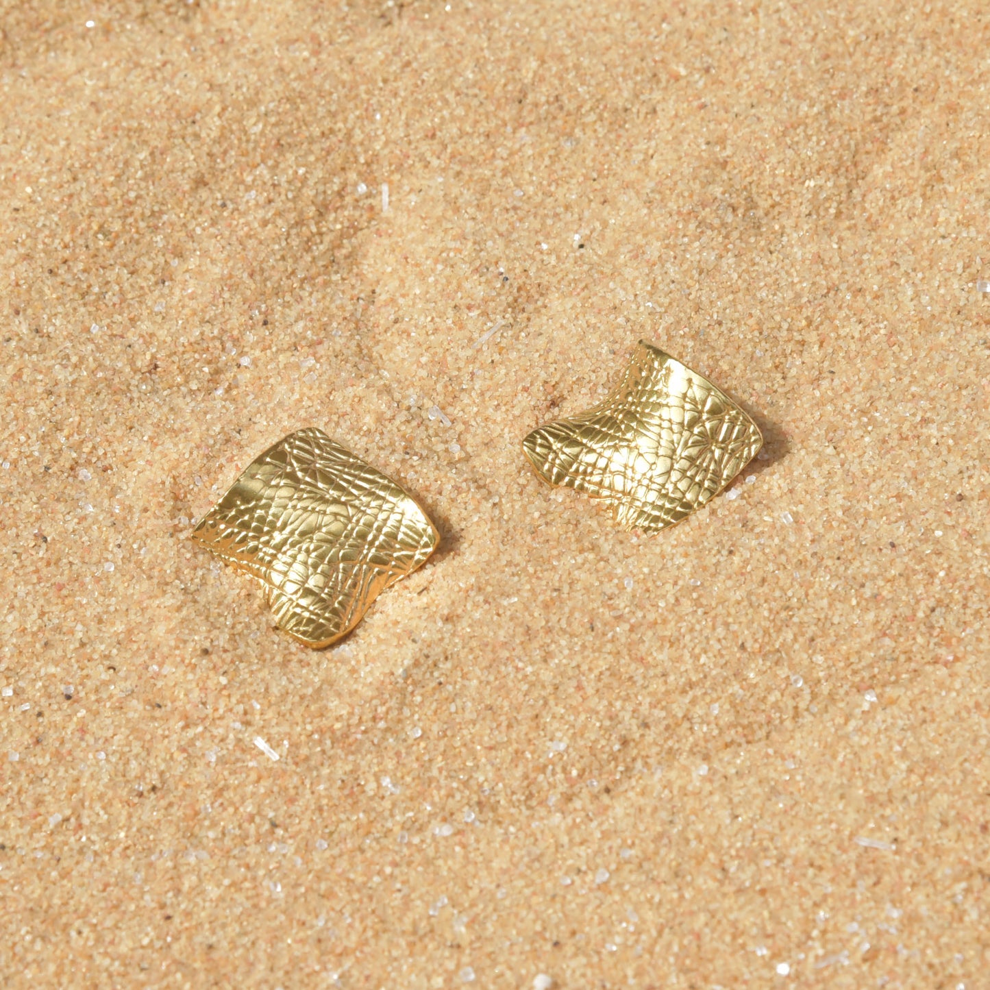 Leaf Pattern Gold Earrings